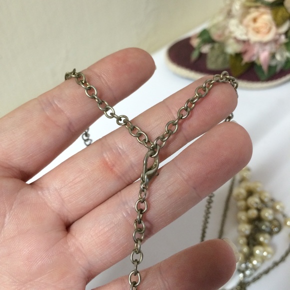 Long Vintage Statement Necklace - Picture 7 of 8